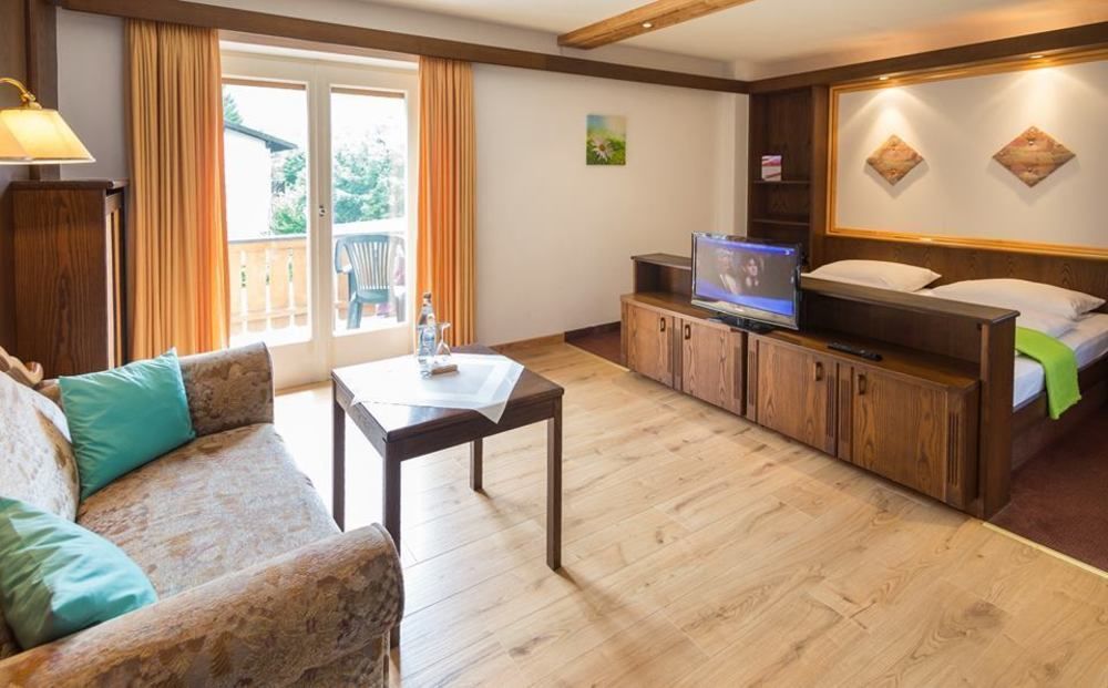 Hotel-Restaurant Zum Hirschhaus Inklusiv Chiemgaukarte Ruhpolding Ngoại thất bức ảnh