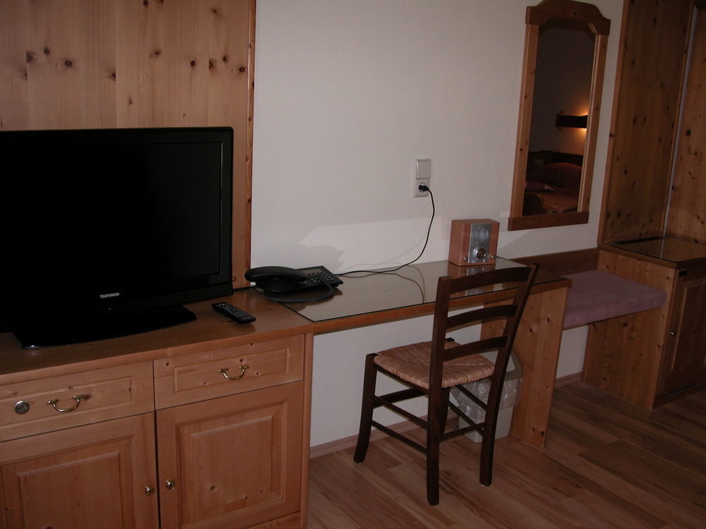 Hotel-Restaurant Zum Hirschhaus Inklusiv Chiemgaukarte Ruhpolding Ngoại thất bức ảnh